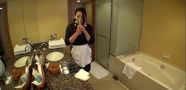  Japanese maid, Rei Kitajima was caught masturbating at work, uncensored